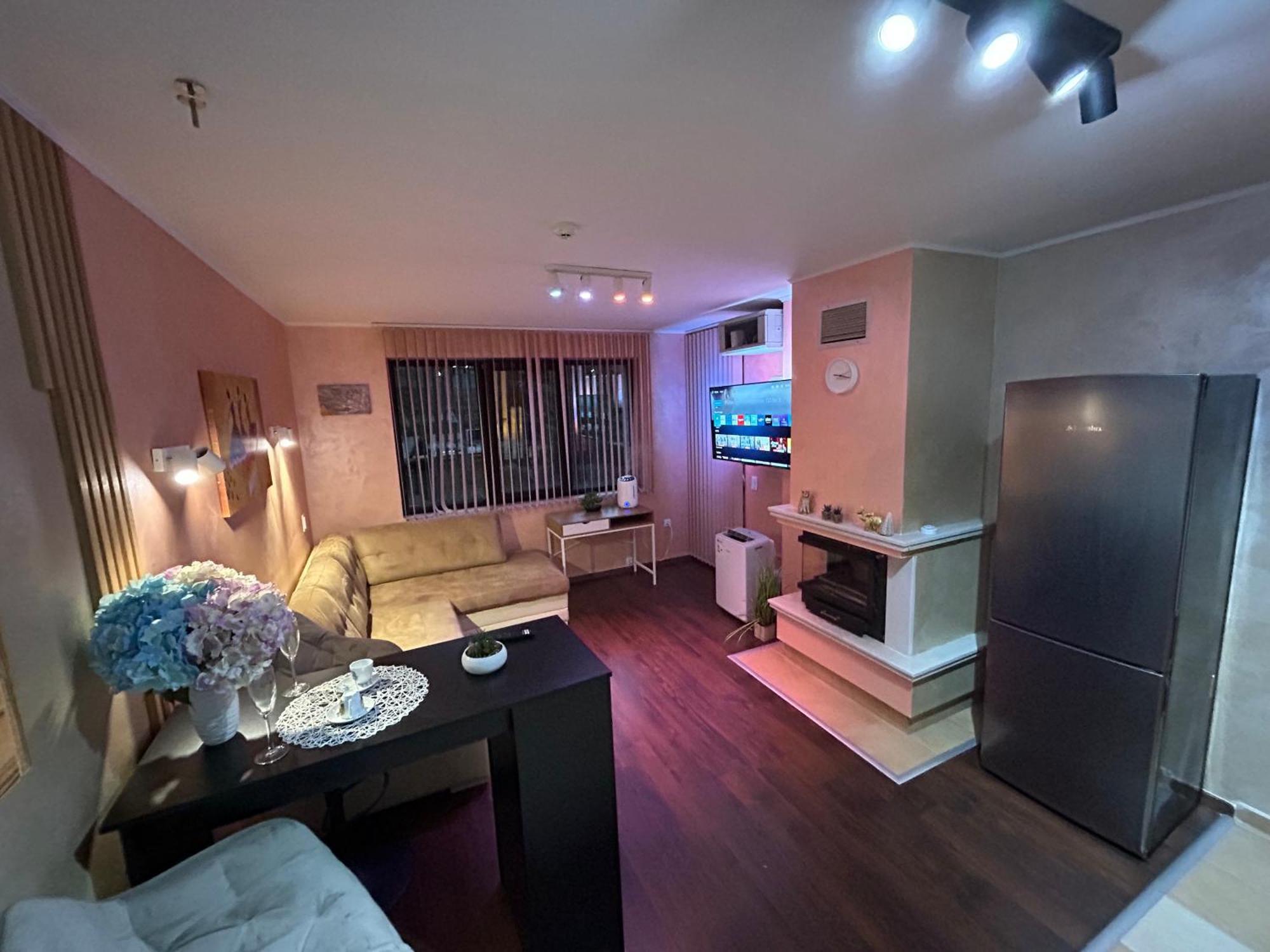 2-Bedroom, 2-Bathroom With Fireplace And Garden At Winslow Infinity Bansko Eksteriør billede