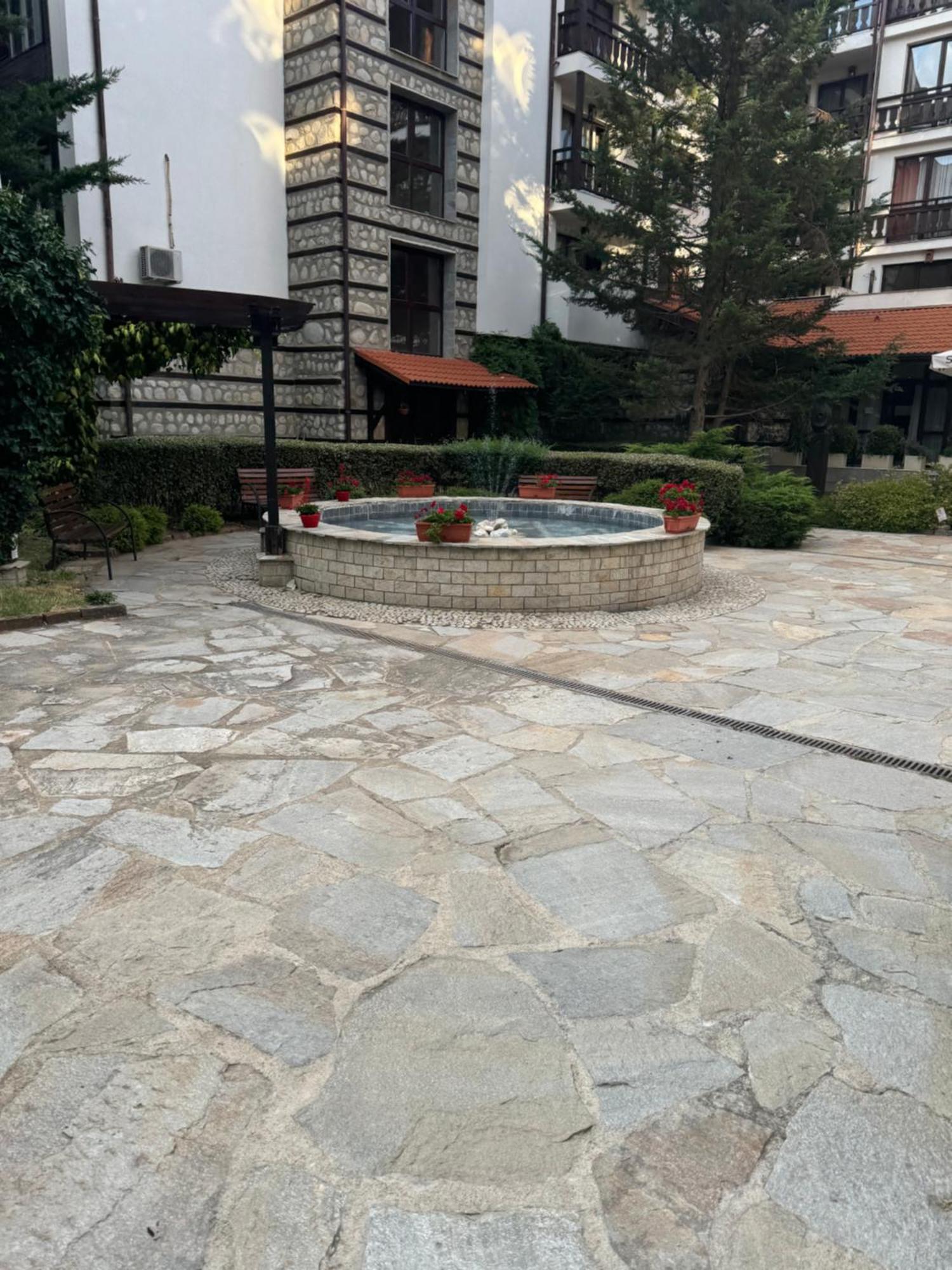 2-Bedroom, 2-Bathroom With Fireplace And Garden At Winslow Infinity Bansko Eksteriør billede